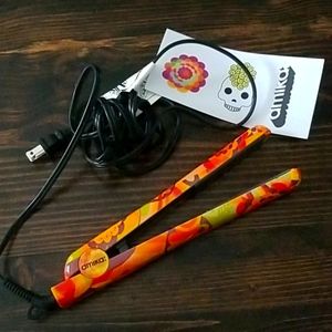 Amika: flat iron with stickers